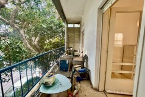 באהרונוביץ השקט 3 חד ומרפסת שמש מקסימה