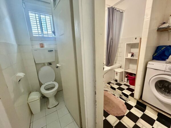 באהרונוביץ השקט 3 חד ומרפסת שמש מקסימה 7