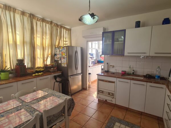 North TLV Penthouse W Park And Sea Views 8