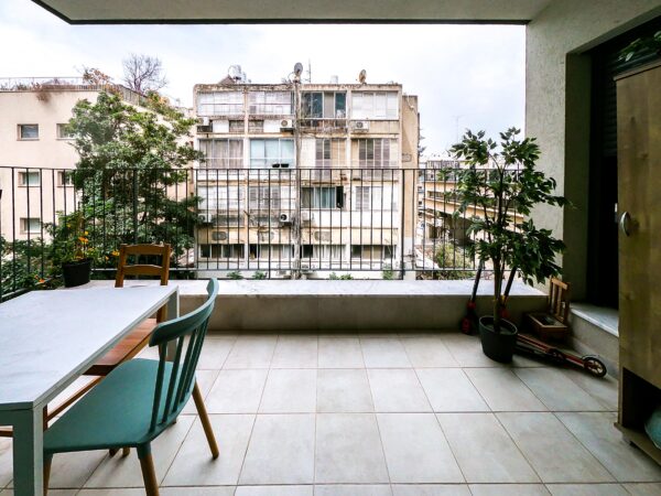 בבן אבי השקט דירת 3 חד מעוצבת וחניה 1