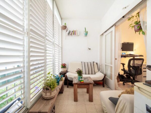 Quiet and Pleasant 2-Room Apt in the City Center 6