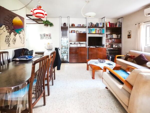 3 Room For Renovation In TLVs Old North 2