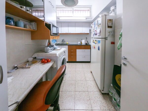 3 Room For Renovation In TLVs Old North 5