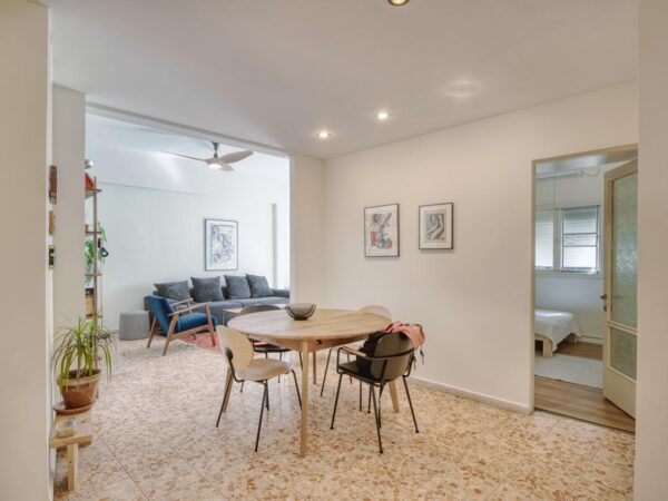 Pretty 3 Room On Iconic Sderot Chen BLVD 5