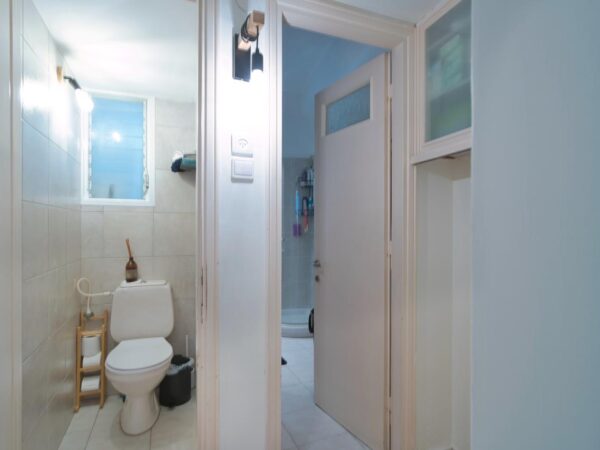 Pretty 3 Room On Iconic Sderot Chen BLVD 10