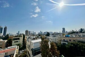 3 Room In TLVs Old North W Parking