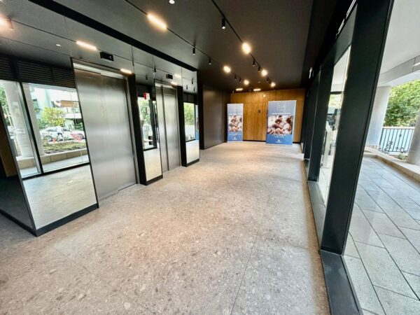 A 5 Room Apt W 2 Parking And Open View 14