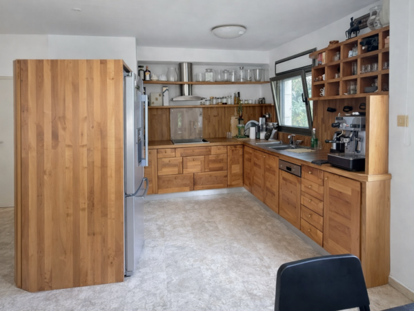 בהגלבוע דירת 4 חד עם מעלית וחניה בטאבו 2