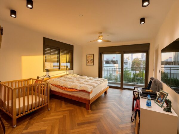 בהחשמונאים דירת 3 חד אדריכלית עם חניה 4