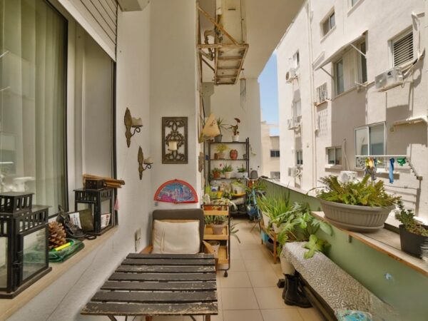 In Lev Hair Near HaBima Cute 3 Room 2