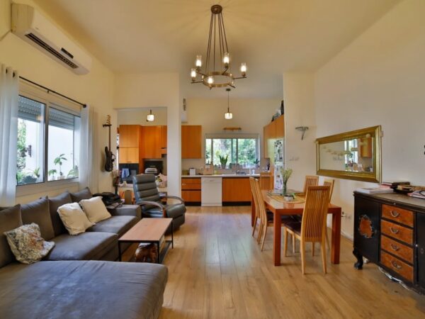 In Lev Hair Near HaBima Cute 3 Room 3