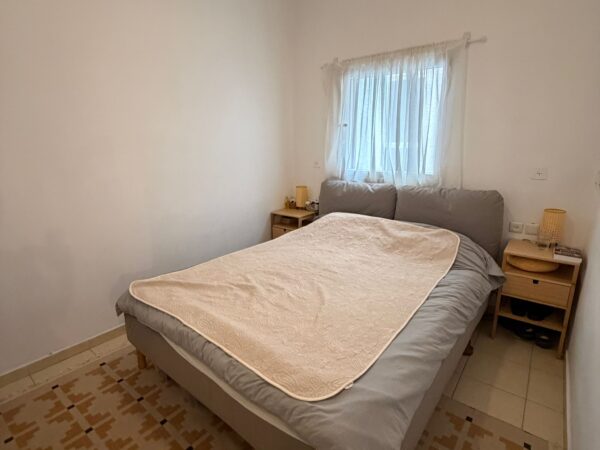 2 Room W Balcony On Gorgeous ST In Lev Hair 6