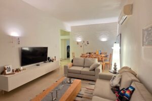 Pretty 3 Room On Unique Mane ST