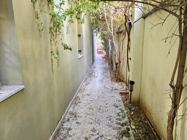 Appartement avec jardin à Lev Hair immeuble rénové 7