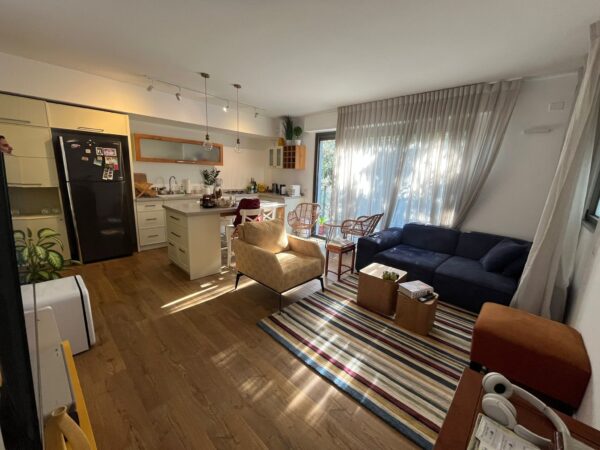 במלצט דירת 3 חד עם מעלית וחניה 2