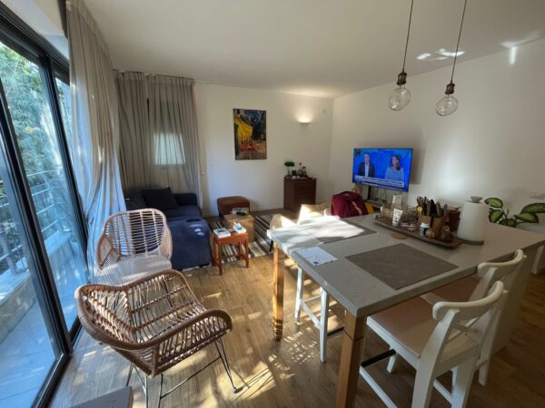 במלצט דירת 3 חד עם מעלית וחניה 3