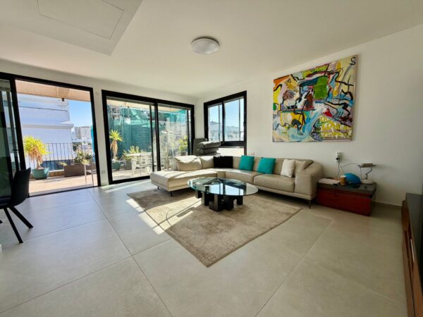 Near the Hilton – A Penthouse with a Private Pool 1