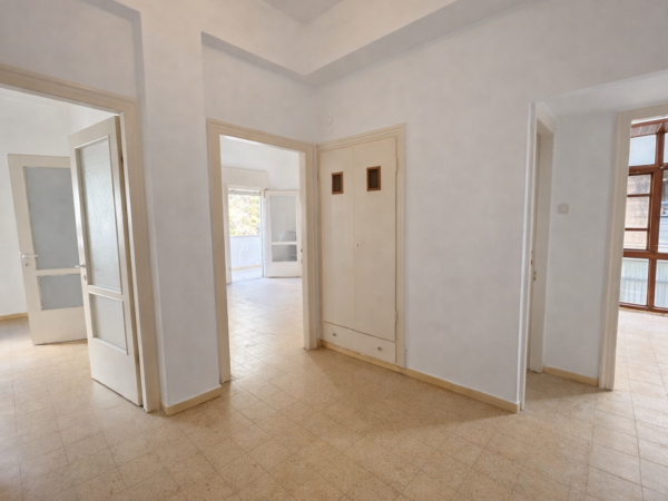 בהנביאים דירת 2 חד מקסימה עם חניה 2