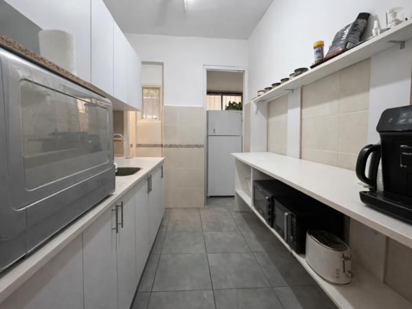 Près de Habima 2,5 pièces avec balcon 2