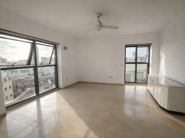 ברובע לב העיר 3.5 חד עם חניה ונוף עד הים 1