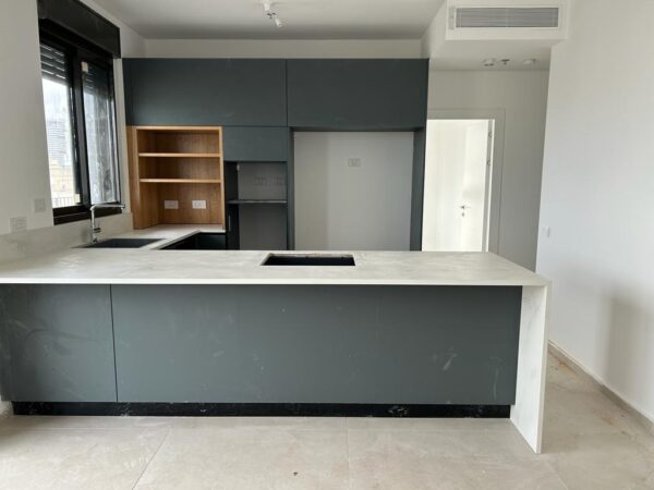 At Kikar HaMedina A New 4 Room Apt With Parking 4