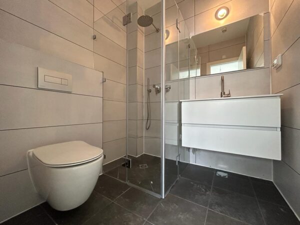 At Kikar HaMedina A New 4 Room Apt With Parking 7