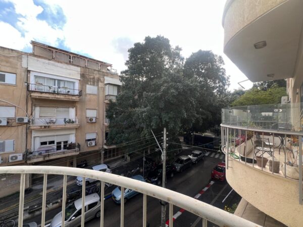 Un appartement de 3 pièces dans un magnifique immeuble Bauhaus 7