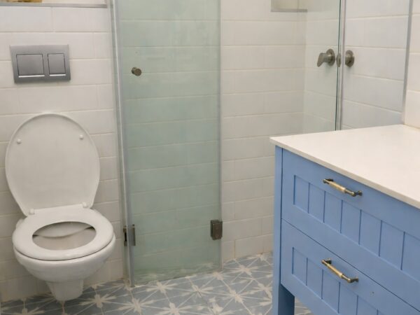 4 Room On Quiet ST Near The Beach 8