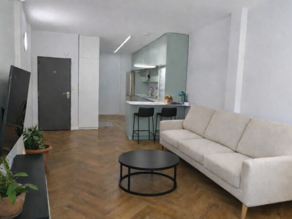 4 Room On Quiet ST Near The Beach 3