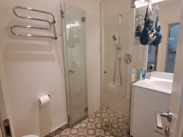 Près du parc Yarkon 5 pièces rénové avec parking 10