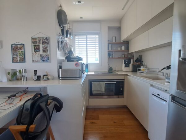 Près du parc Yarkon 5 pièces rénové avec parking 5