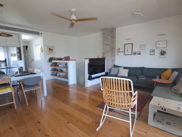 Près du parc Yarkon 5 pièces rénové avec parking 4