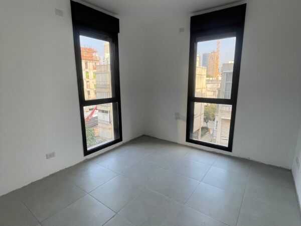 5 pièces neuf avec parking près de la place 6