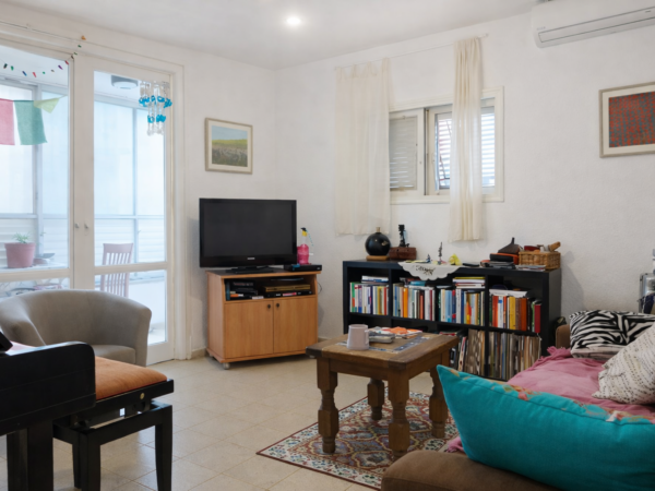 Près de Habima 2,5 pièces avec balcon 1