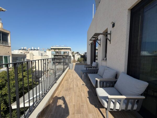 Near the Hilton – A Penthouse with a Private Pool 5