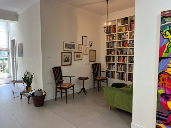 Basel St Bright Architect Designed 3BR 5