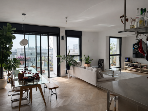 Un appartement de style magazine avec parking 1