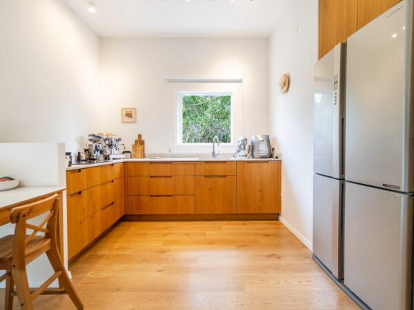 A 4 Room Apt On First line to Park HaYarkon 5