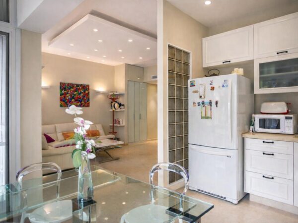 Appartement 3 pièces rénové avec balcon 2