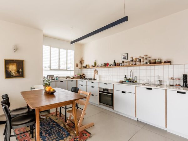 In Lev HaIr A Renovated 4 Room Apt 5