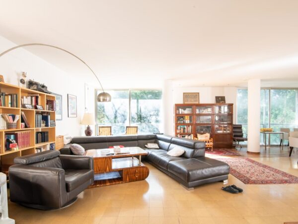 למכירה פנטהאוז ייחודי בשדרות בן גוריון 1