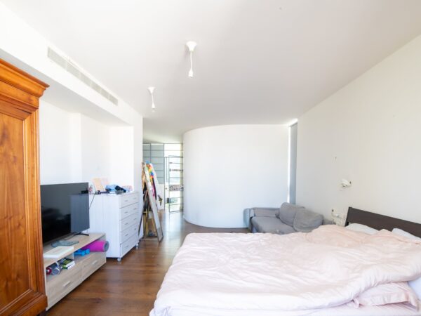 למכירה פנטהאוז ייחודי בשדרות בן גוריון 8