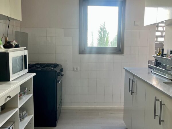 למכירה ברחוב גורדון 3 חד פסיעה מהים 5