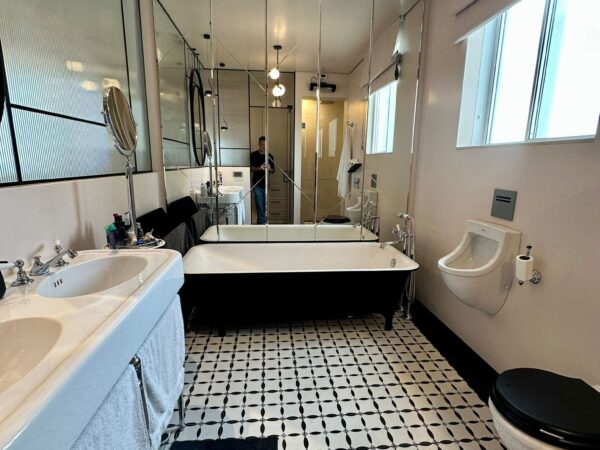 למכירה בהוברמן דירת 4 חד אדריכלית עם חניה 5