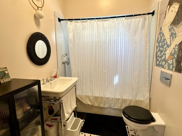 למכירה בהוברמן דירת 4 חד אדריכלית עם חניה 7