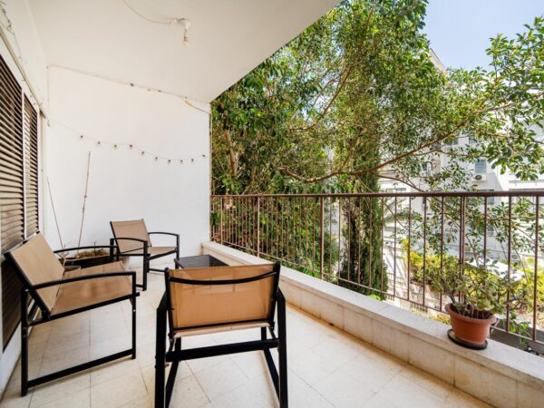 3-Room Apt, Old North – Elevator & Parking 2