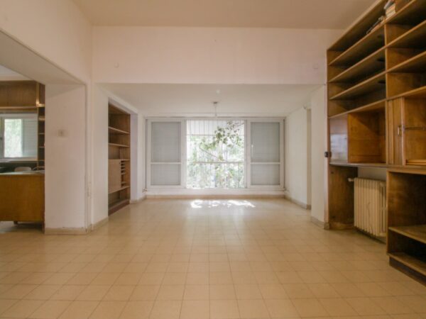 Près de Dubnov – Grand appartement avec balcon 1