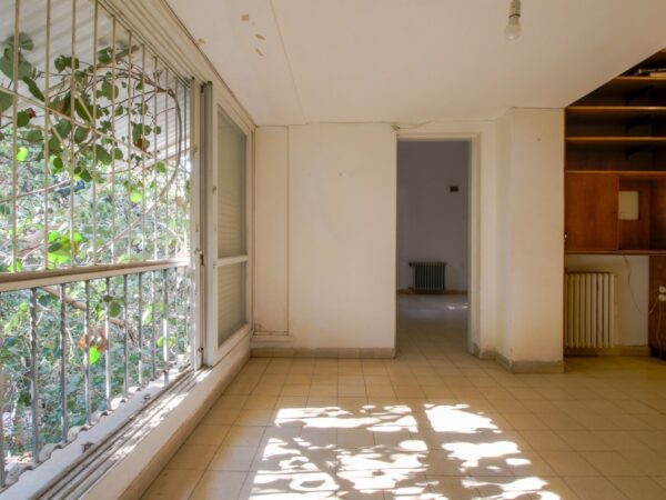 Près de Dubnov – Grand appartement avec balcon 5