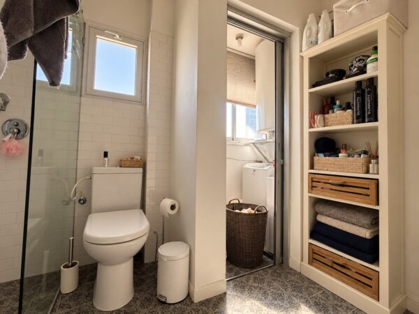 Allenby – 2 Rooms, Elevator & Stunning Views 6